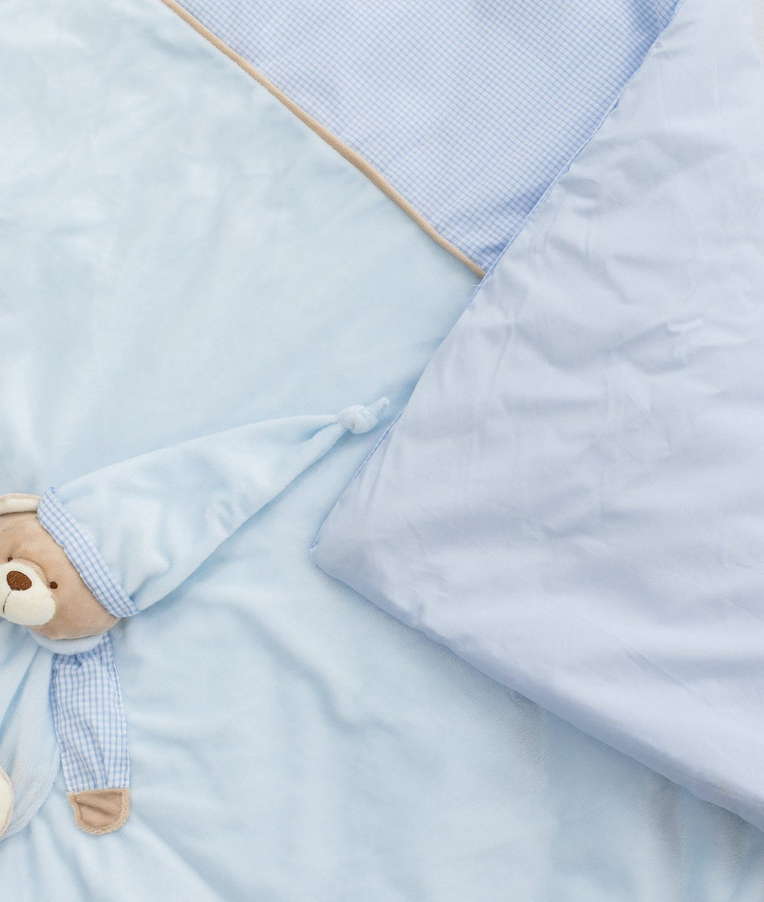 Blue quilt and cover set for toddlers